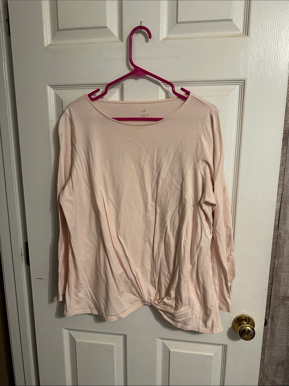 Women's Light Pink Long-Sleeve Knot Hem Tee